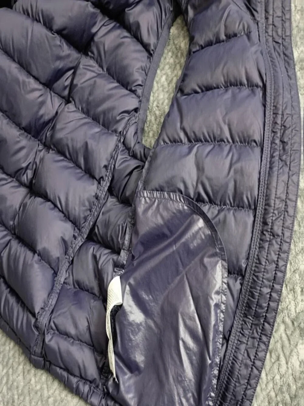 MUJI Kids Lightweight Puffer Vest – Size 120 (Navy)